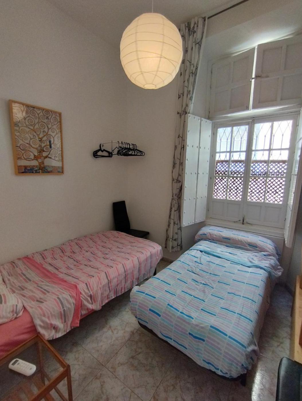 Piso En El Casco Antiguo Con Patio Privado Apartment Sevilla Bagian luar foto
